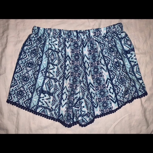 Patterned Soft Shorts - Picture 2 of 3